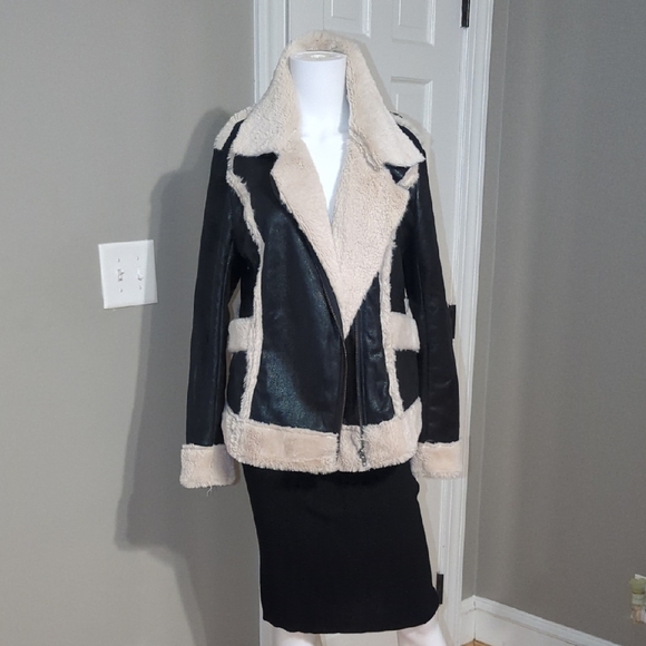 MINKPINK Jackets & Blazers - MINKPINK Black and Cream Teddy Jacket